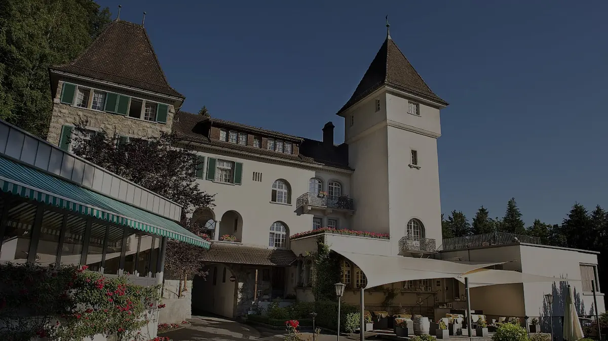 Hotel Schloss Ragaz in der Abenddämmerung